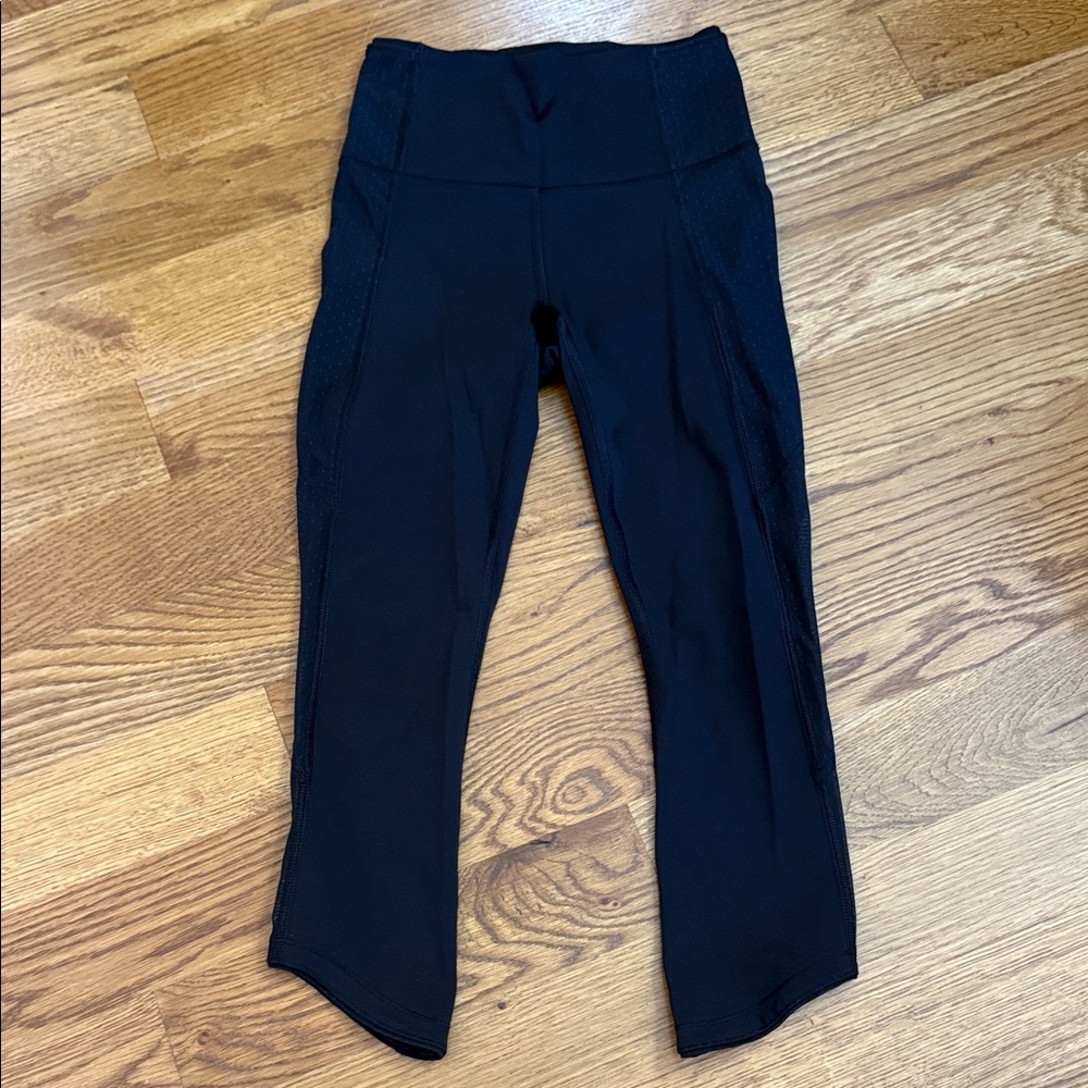Lululemon Pace Rival Crop Black Mesh Panel Leggings Size 4